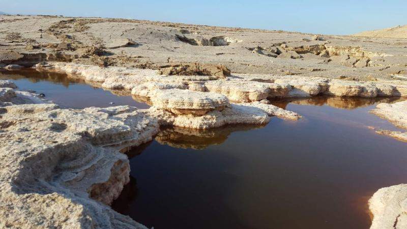 بركة البحر الميت حمراء بركة البحر الميت حمراء I للمصور زيد أبو طه