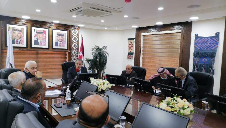 اجتماع وزير العمل ومجلس الشراكة للقطاع الزراعي
