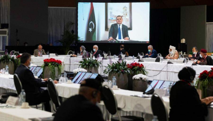 رئيس الوزراء الجديد خلال إلقائه كلمة أمام المنتدى في جنيف في 3 شباط/فبراير 2021