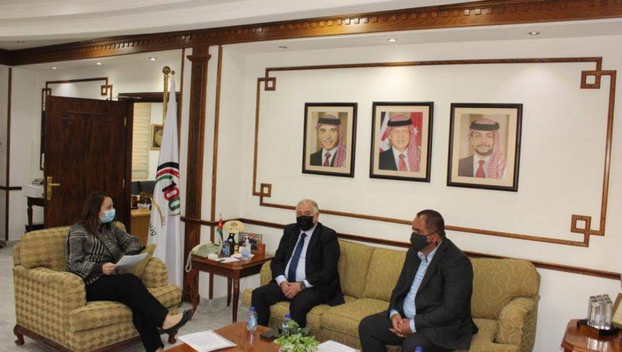وزيرة الصناعة والتجارة تلتقي ممثلي الاتحاد الأردني لشركات التأمين وزيرة الصناعة والتجارة تلتقي ممثلي الاتحاد الأردني لشركات التأمين