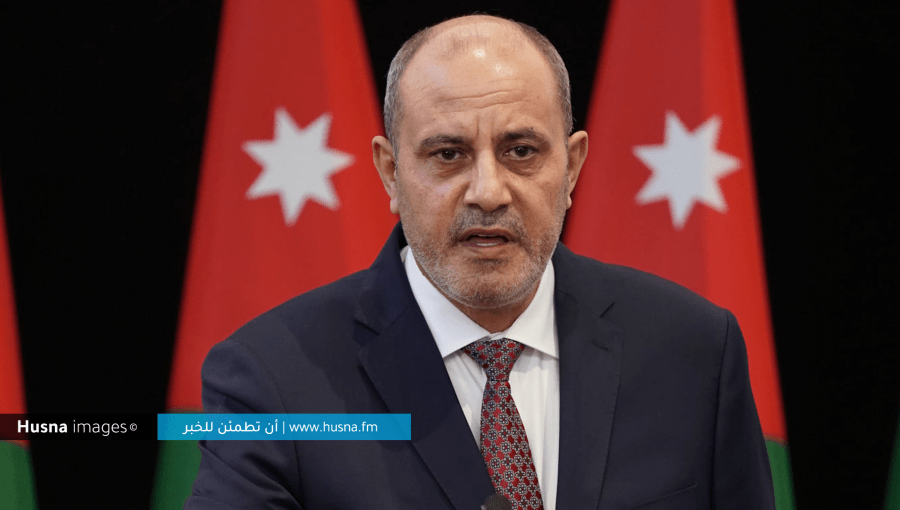 يوسف الشمالي وزير الصناعة والتجارة في حكومة الخصاونة في تعديلها الرابع يوسف الشمالي وزير الصناعة والتجارة في حكومة الخصاونة في تعديلها الرابع