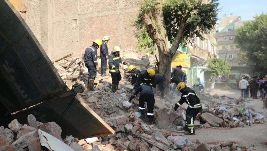 انهيار بناية من 10 طوابق بالقاهرة