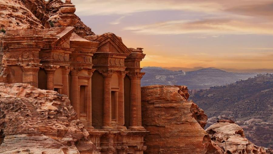 البترا صورة من مدينة البترا