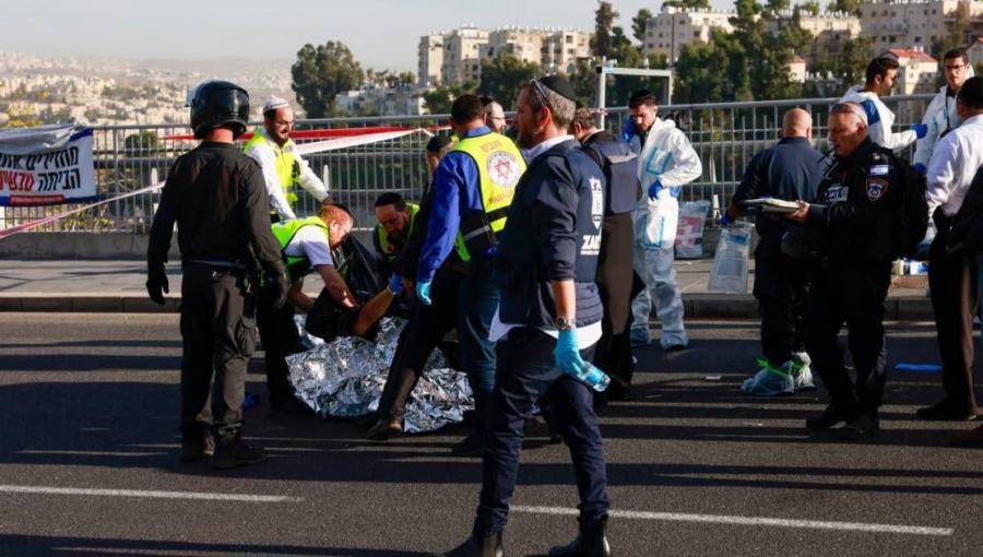 من موقع عملية إطلاق النار في القدس المحتلة 30 /11/ 2023 | المصدر: شبكة القدس الإخباري من موقع عملية إطلاق النار في القدس المحتلة 30 /11/ 2023 | المصدر: شبكة القدس الإخباري