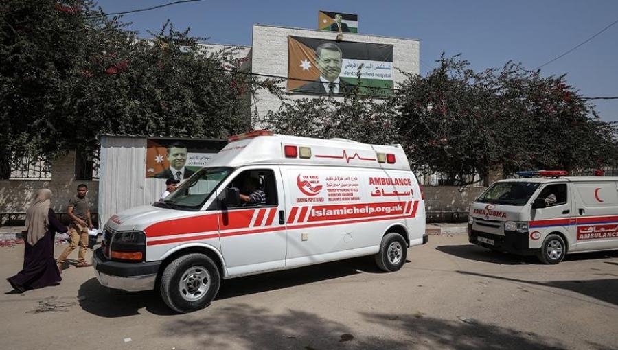 صورة أرشيفية من أمام المستشفى الميداني الأردني في غزة صورة أرشيفية من أمام المستشفى الميداني الأردني في غزة