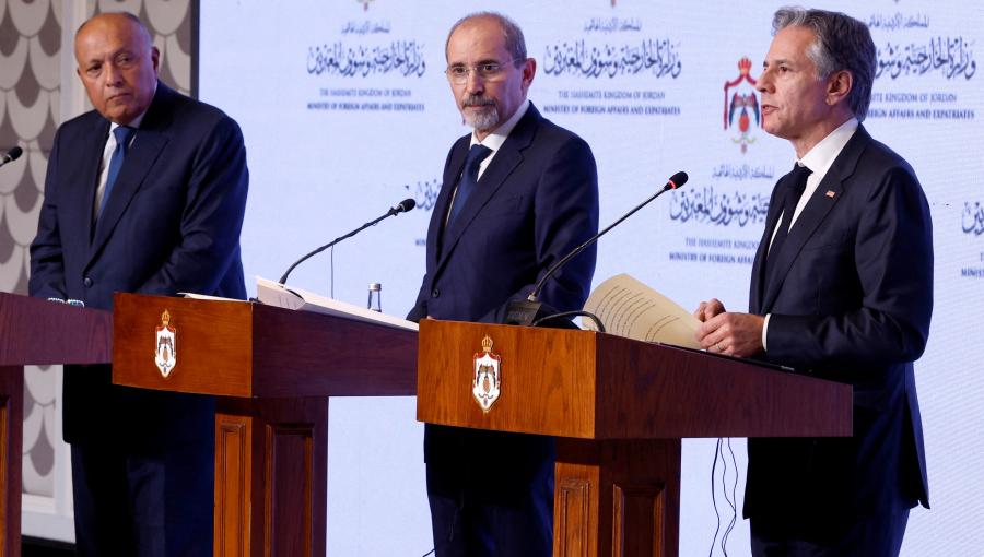 وزير الخارجية أيمن الصفدي وأنتوني بلينكن وسامح شكري - عمان 4 تشرين الثاني 2023 وزير الخارجية أيمن الصفدي وأنتوني بلينكن وسامح شكري - عمان 4 تشرين الثاني 2023