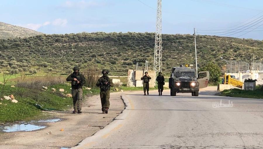 من حاجز بيت فوريك شرق نابلس بعد أن أطلق الاحتلال النار على شاب من حاجز بيت فوريك شرق نابلس بعد أن أطلق الاحتلال النار على شاب 6/2/2024 | المصدر: فلسطين بوست