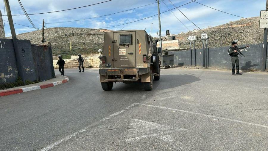 آلية الاحتلال تقتحم بلدة كفر مالك قضاء رام الله آلية الاحتلال تقتحم بلدة كفر مالك قضاء رام الله 13/2/2024 | المصدر: فلسطين بوست