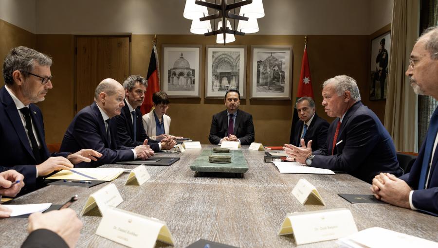 الملك عبد الله الثاني والمستشار الألماني أولاف شولتس الملك عبد الله الثاني والمستشار الألماني أولاف شولتس، العقبة 17/3/2024 | المصدر: الديوان الملكي الهاشمي