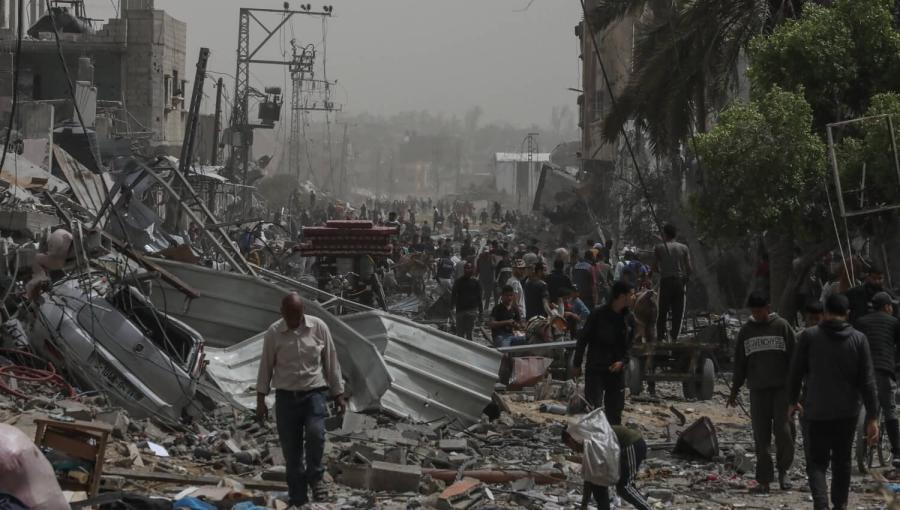 دمار في مخيم النصيرات بوسط قطاع غزة خلفه القصف الإسرائيلي دمار واسع خلفه القصف الإسرائيلي على مخيم النصيرات بوسط قطاع غزة | المصدر: وكالة الأنباء الألمانية