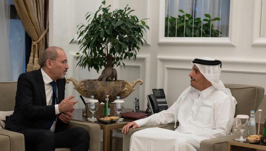أيمن الصفدي ومحمد بن عبد الرحمن آل ثاني وزير الخارجية الأردني أيمن الصفدي ونظيره القطري الشيخ محمد بن عبد الرحمن آل ثاني