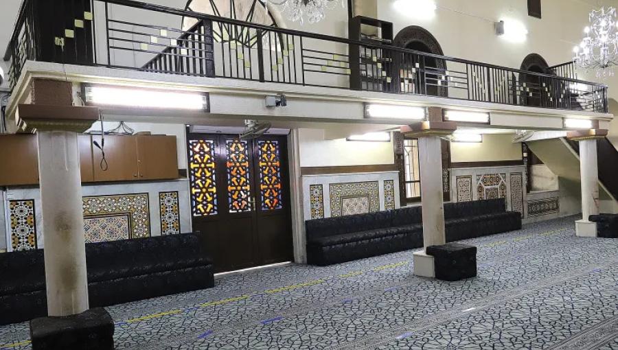 المسجد الحسيني من الداخل صورة أرشيفية للمسجد الحسيني من الداخل |المصدر: الجزيرة