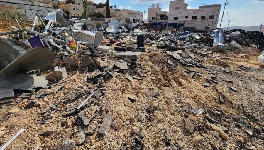 آثار الدمار الذي ألحقه الاحتلال في محطة الوقود في بلدة حزما شمال القدس آثار الدمار الذي ألحقه الاحتلال في محطة الوقود في بلدة حزما شمال القدس 15/7/2024 | المصدر: شبكة العاصمة الإخبارية