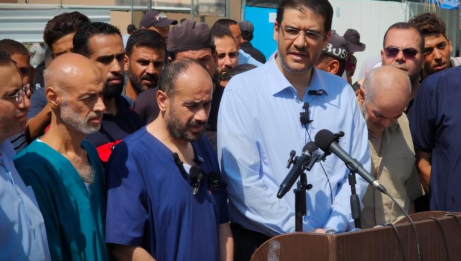 الدكتور محمد أبو سلمية خلال مؤتمر صحفي بعد الإفراج عنه الدكتور محمد أبو سلمية خلال مؤتمر صحفي بعد الإفراج عنه 1/7/2024 | المصدر: وكالة شهاب للأنباء