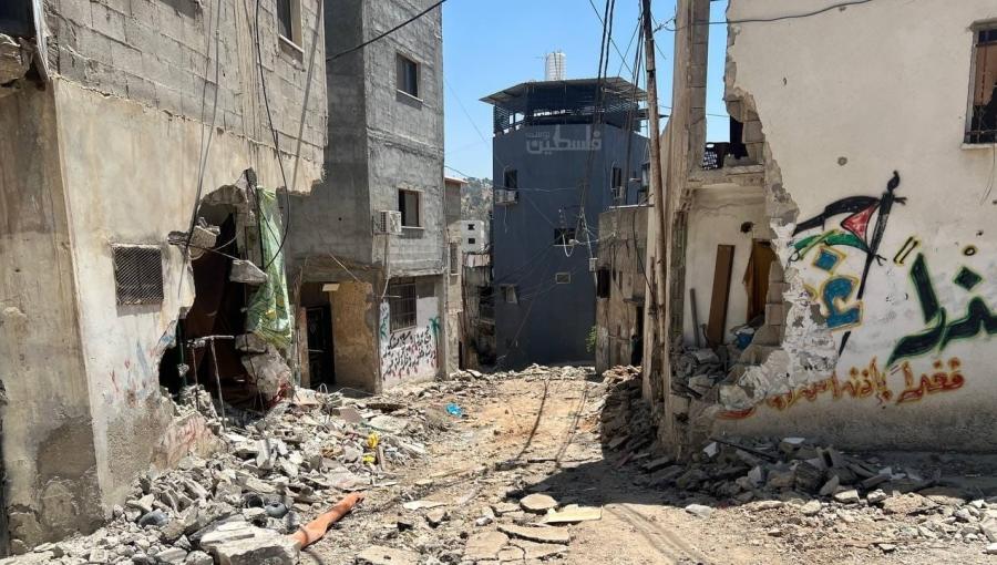 من الدمار الذي خلفه اقتحام قوات الاحتلال لحارة المنشية في مخيم نور شمس بطولكرم من الدمار الذي خلفه اقتحام قوات الاحتلال لحارة المنشية في مخيم نور شمس بطولكرم 10/7/2024 | المصدر: فلسطين بوست
