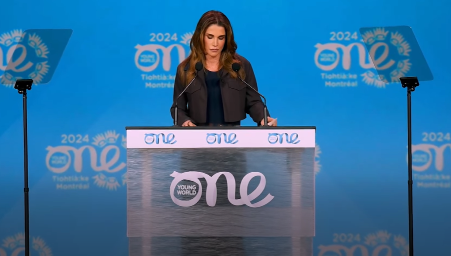 الملكة رانيا تلقي كلمة في القمة السنوية لعالم شاب واحد الملكة رانيا تلقي كلمة في القمة السنوية لعالم شاب واحد في مدينة مونتريال الكندية 21/9/2024 | المصدر: موقع الملكة رانيا العبدالله