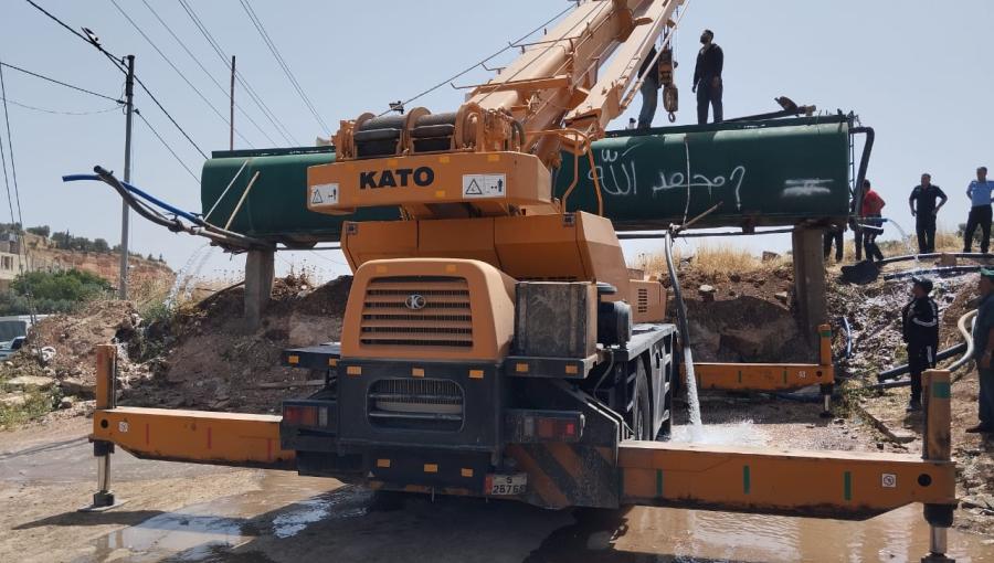 أحد الاعتداءات على مصادر المياه التي ضبطتها وزارة المياه أحد الاعتداءات على مصادر المياه التي ضبطتها وزارة المياه | المصدر: وزارة المياه