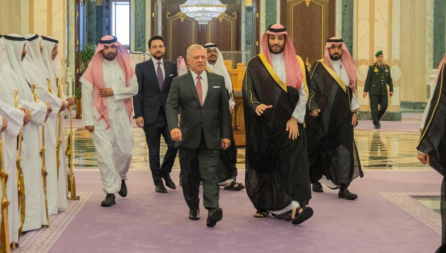 الملك عبد الله مع ولي العهد السعودي محمد بن سلمان الملك عبد الله الثاني برفقة ولي العهد السعودي الأمير محمد بن سلمان في قصر اليمامة في الرياض 22/10/2024 | المصدر: الديوان الملكي الهاشمي