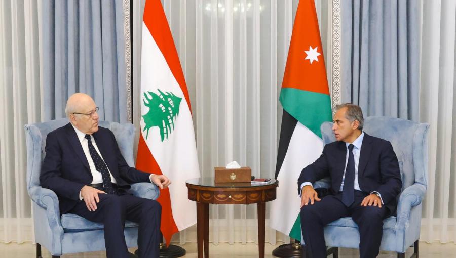 جعفر حسان ونجيب ميقاتي رئيس الوزراء جعفر حسان ونظيره اللبناني نجيب ميقاتي في عمّان 14/10/2024 | المصدر: رئاسة الوزراء