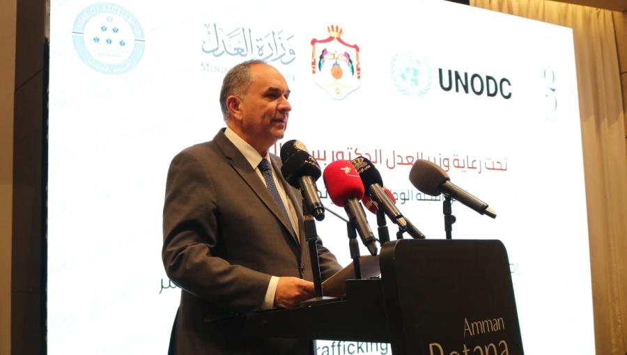 وزير العدل بسام التلهوني يطلق الاستراتيجية الوطنية لمكافحة الاتجار بالبشر وزير العدل بسام التلهوني يطلق الاستراتيجية الوطنية لمكافحة الاتجار بالبشر 25/11/2024 | المصدر: وزارة العدل