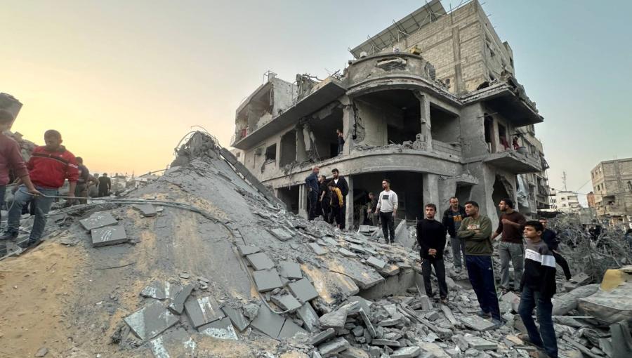 دمار خلفته غارة إسرائيلية على منزل في جباليا بشمال قطاع غزة دمار خلفته غارة إسرائيلية على منزل في جباليا بشمال قطاع غزة | المصدر: رويترز