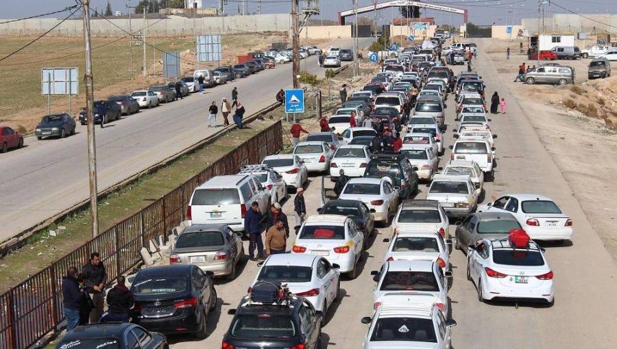أرشيفية لازدحام حركة المسافرين بين سوريا والأردن عبر معبري نصيب وجابر أرشيفية لازدحام حركة المسافرين بين سوريا والأردن عبر معبري نصيب وجابر