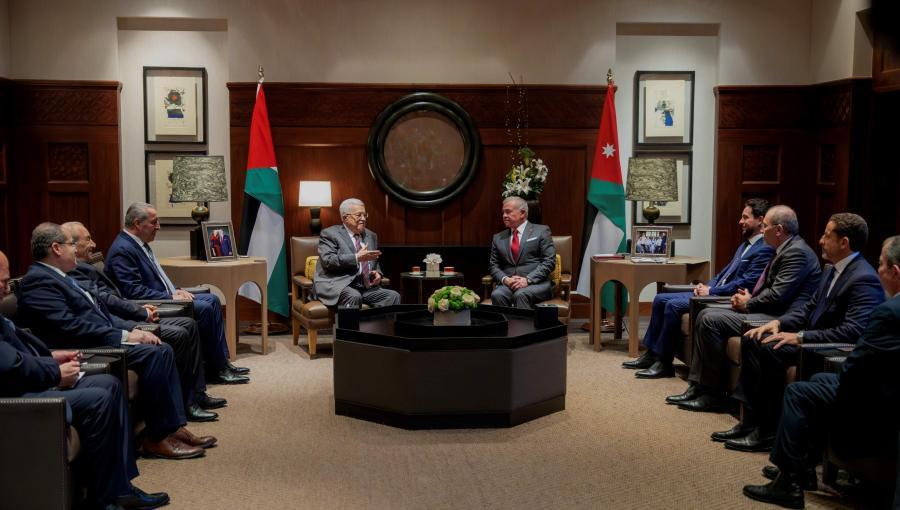 الملك عبد الله الثاني ومحمود عباس الملك عبد الله الثاني خلال مباحثات مع الرئيس الفلسطيني محمود عباس - عمّان 5/2/2025 | المصدر: الديوان الملكي الهاشمي