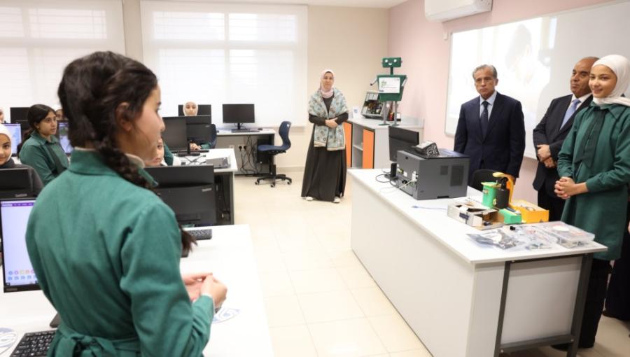 خلال زيارة جعفر حسان لمدرسة إسكان أبو نصير الثانوية المختلطة في عمان خلال زيارة جعفر حسان لمدرسة إسكان أبو نصير الثانوية المختلطة في عمان 9/12/2024 | المصدر: المملكة