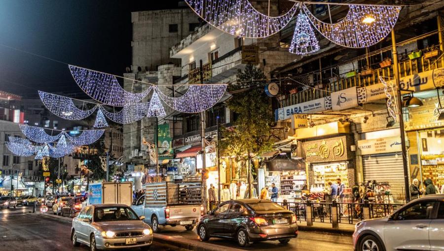شوارع عمان مزينة بزينة رمضان شوارع عمان مزينة بزينة رمضان 2022 | المصدر: الأناضول