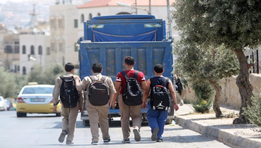 طلبة مدارس في شارع عام في عمّان صورة أرشيفية لطلبة مدارس في شارع عام في عمّان | المصدر: المملكة