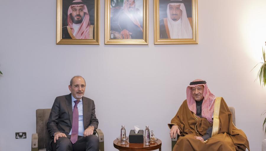 أيمن الصفدي مع نائب وزير الخارجية السعودي في لقاء سابق أيمن الصفدي مع نائب وزير الخارجية السعودي في لقاء سابق | المصدر: وزارة الخارجية السعودية