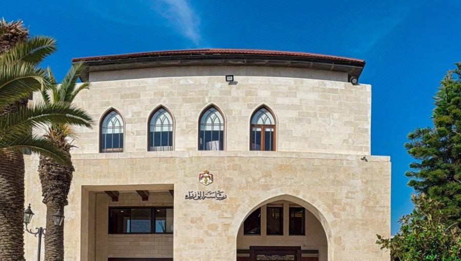 مدخل مبنى رئاسة الوزراء | المصدر: رئاسة الوزراء مدخل مبنى رئاسة الوزراء | المصدر: رئاسة الوزراء