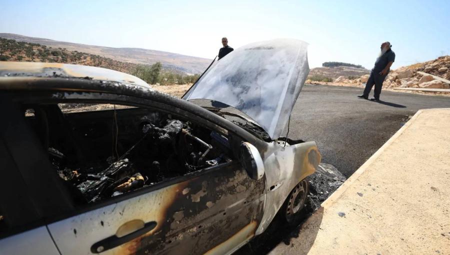 سيارة أحرقها مستوطنون في قرية الطيبة بالقرب من رام الله بالضفة الغربية سيارة أحرقها مستوطنون في قرية الطيبة بالقرب من رام الله بالضفة الغربية | أرشيفية الوكالة الأوروبية للصور الصحفية