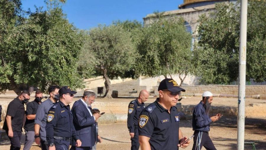 وزير أمن الاحتلال إيتمار بن غفير خلال اقتحام المسجد الأقصى وزير أمن الاحتلال إيتمار بن غفير خلال اقتحام المسجد الأقصى 3/8/2025