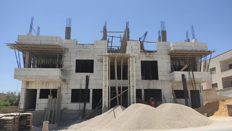 مبنى قيد الإنشاء في شفا بدران | تعبيرية