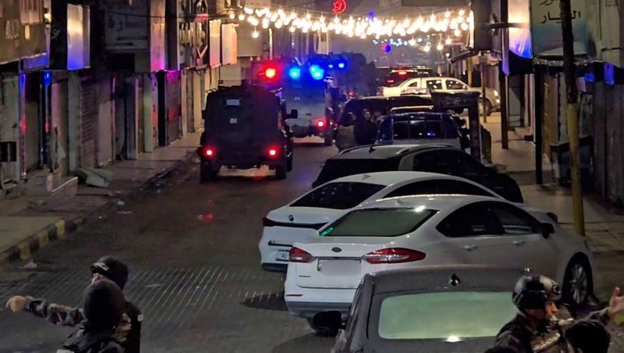 الأجهزة الأمنية في شارع البنوك لواء الرمثا 25/11/2025