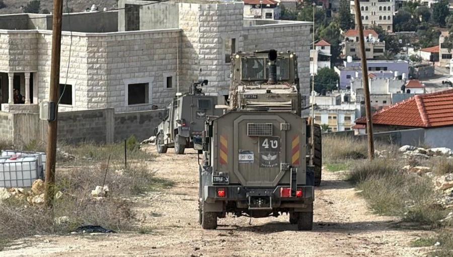 انسحاب آليات الاحتلال من محيط المنطقة المحاصرة في قرية مركة جنوب جنين 25/11/2025 | فلسطين بوست