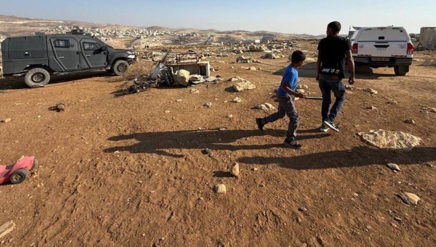 مستوطنون يحرقون الخيام وممتلكات الفلسطينيين في تجمع معازي جبع شمال شرق القدس المحتلة 9/11/2025 | العاصمة