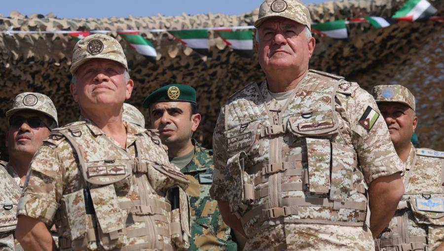 الملك عبدﷲ الثاني ورئيس هيئة الأركان المشتركة اللواء الركن يوسف الحنيطي | القوات المسلحة