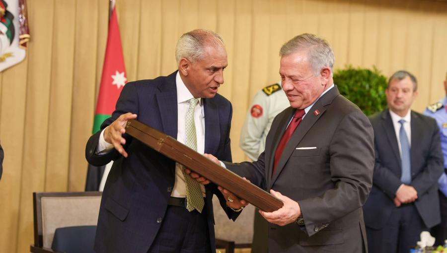 الملك خلال لقائه مجموعة من المتقاعدين العسكريين 15/2/2026 | الديوان الملكي الهاشمي