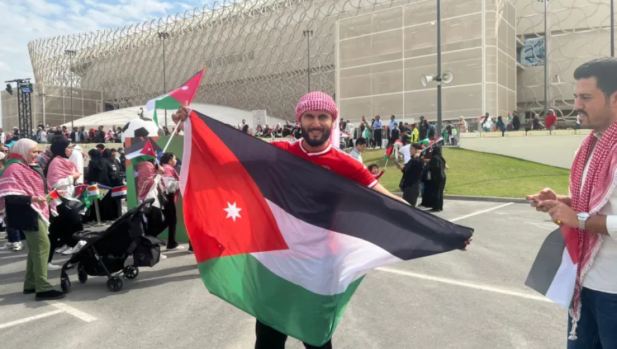أحد مشجعي المنتخب الأردني في كأس آسيا