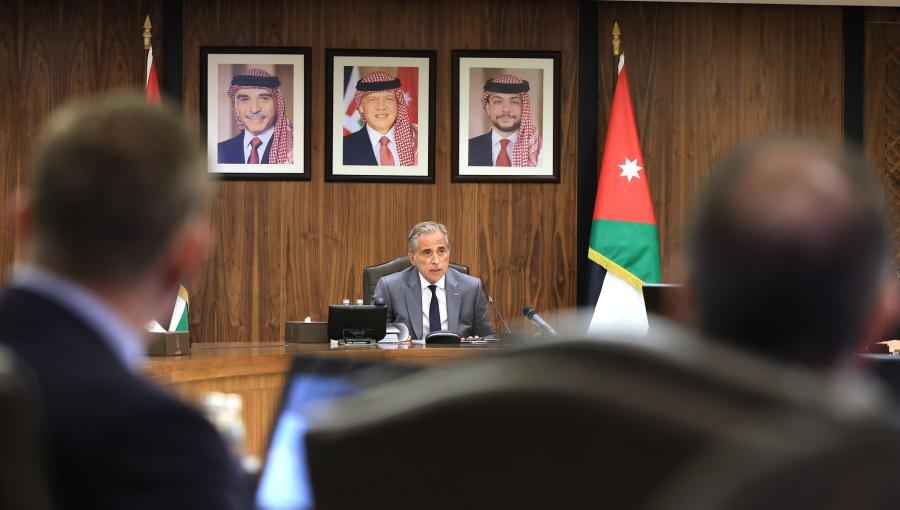 رئيس الوزراء جعفر حسان خلال جلسة مجلس الوزراء 29/3/2029 | رئاسة الوزراء