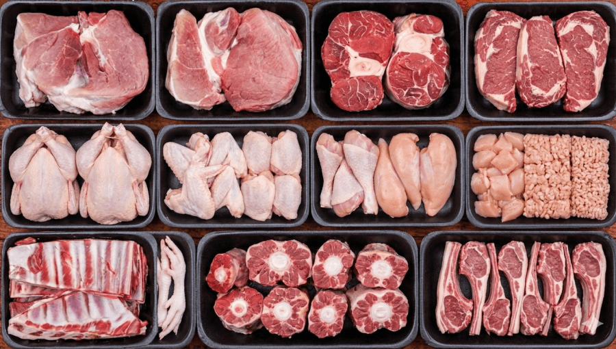 لحوم دواجن ولحوم حمراء