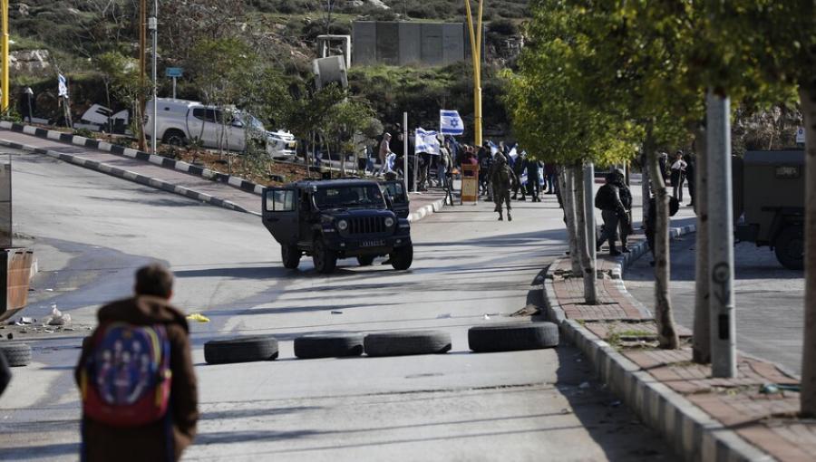 جيش الاحتلال أثناء تأمين مسيرة سابقة للمستوطنين | الأناضول