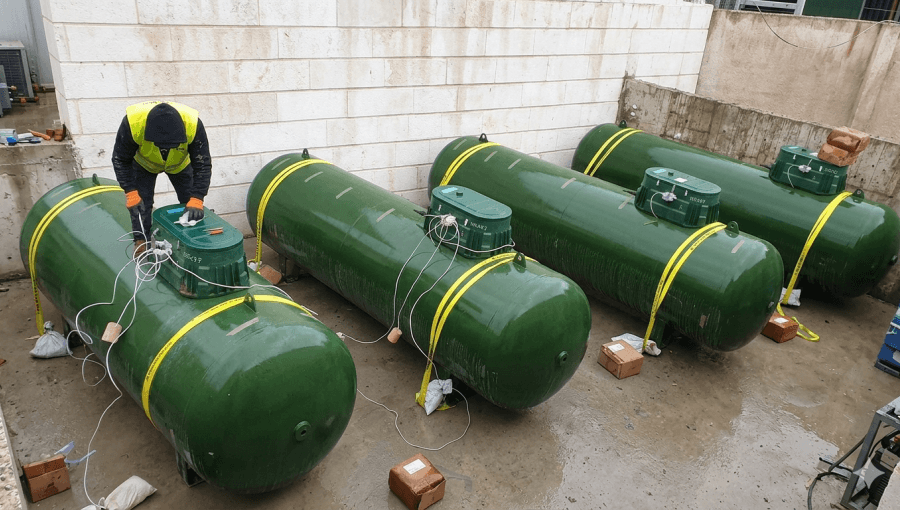 خزانات مخصصة للغاز السائل المركزي