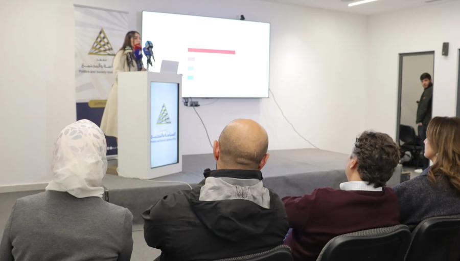 خلال مؤتمر صحفي عقده معهد السياسة والمجتمع لعرض تقرير يرصد الرأي العام الأردني حول حرب إيران 11/4/2026 | معهد السياسة والمجتمع