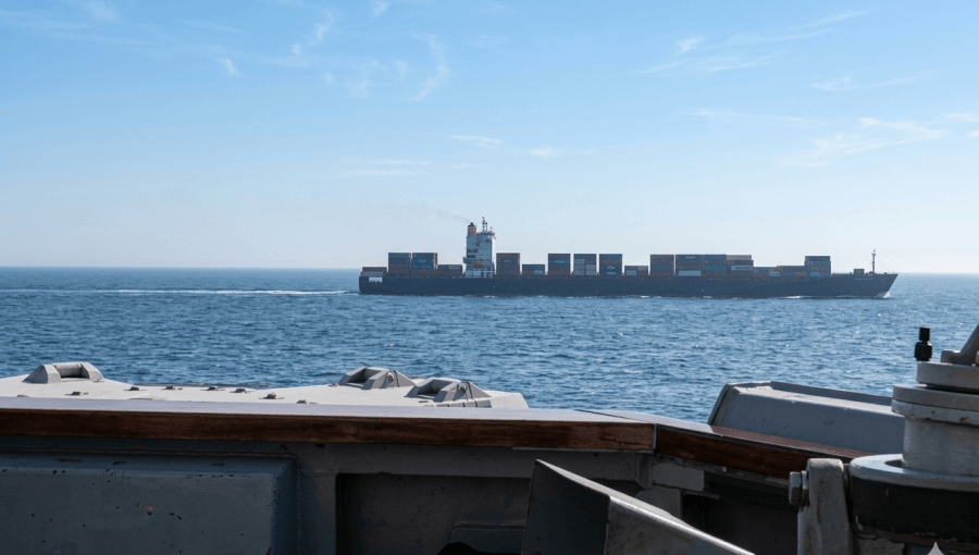 سفينة الشحن الإيرانية العملاقة "توسكا" والتي استولت عليها القوات الأمريكية في بحر عمان