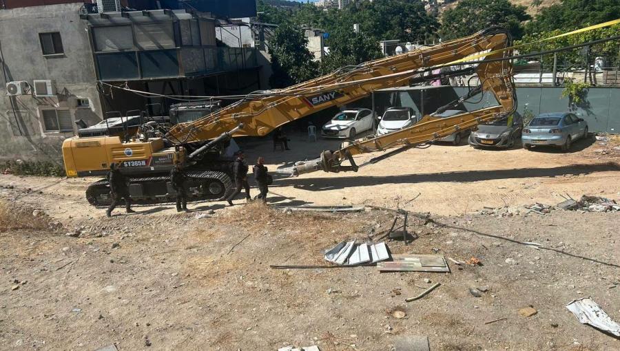 جانب من اقتحام حي البستان في بلدة سلوان جنوب المسجد الأقصى لتنفيذ عملية هدم 25/5/2026 | فلسطين بوست