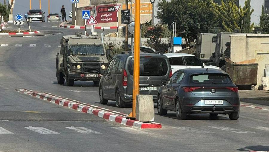 حاجز نصبته قوات الاحتلال في بلدة سلواد شمال شرق رام الله 6/5/2026 | فلسطين بوست