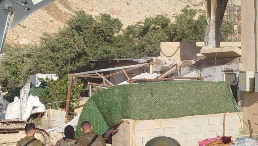 هدم منزل في منطقة عرب العراعرة شمال مدينة القدس المحتلة 5/5/2026 | فلسطين بوست